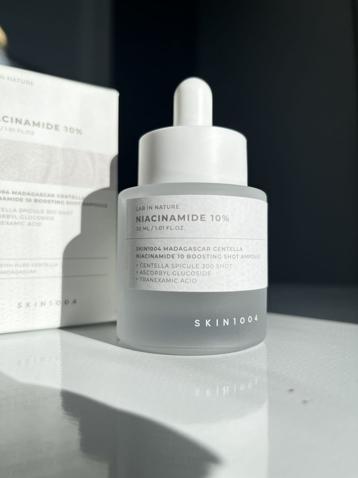 Madagascar Centella Niacinamide 10 Boosting Shot Ampoule).
30ml