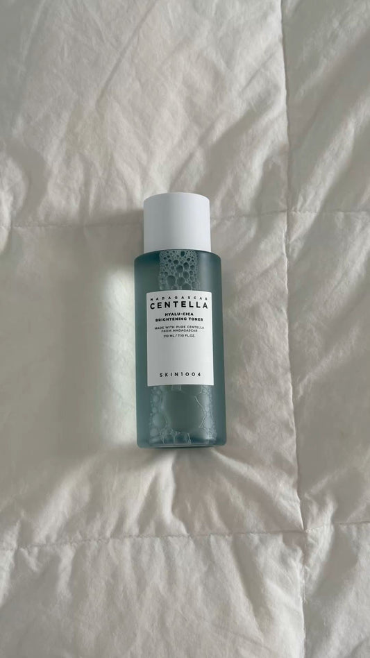 SKIN1004 Madagascar Centella Hyalu-Cica Brightening Toner
210ml